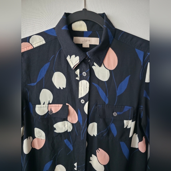 LOFT Dark Cottagecore Tulip Print Utility Blouse Preppy Dark Floral XS - Picture 3 of 11